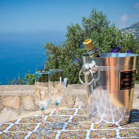 Donna Antonia - Amalfi Coast Villa Conca dei Marini